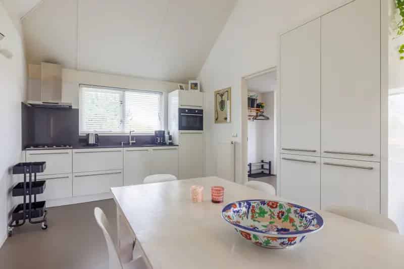 Strandvakantiehuis Nes Buren 3 slaapkamers moderne keuken badkamer