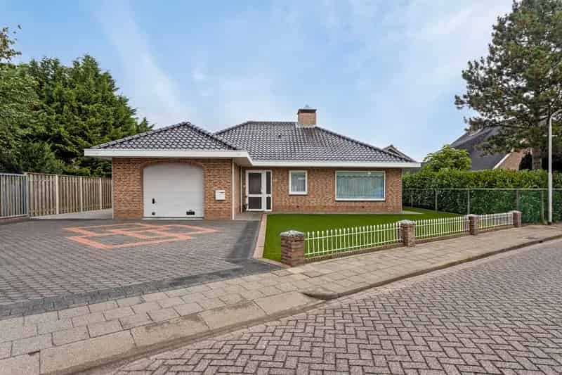 Huis te koop: Margrietstraat 44 4711 HN St. Willebrord | Funda