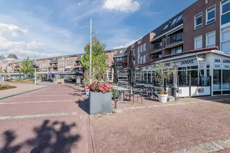 Ruim 3 kamer appartement Almere Haven  Uitzicht Gooimeer