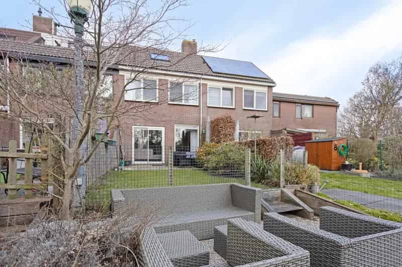 Huis te koop Purmerend: Ruime gezinswoning aan het water