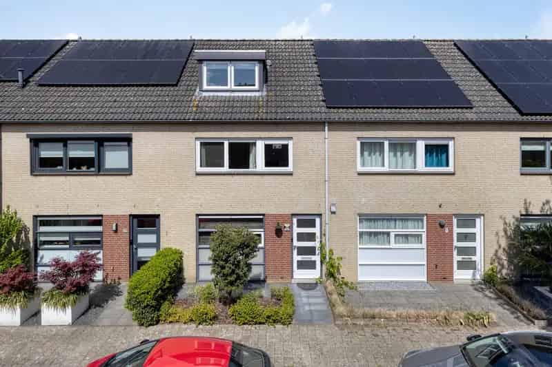 5 Slaapkamers Tussenwoning Lage Banken Etten Leur