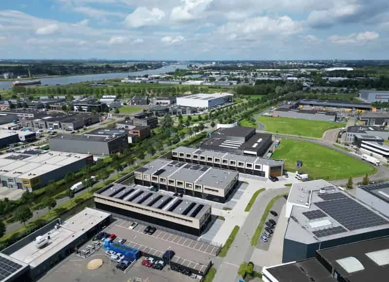 Bedrijfshal Dordrecht | Zoek bedrijfshallen te huur: Olivijn 539 3316 KH Dordrecht 