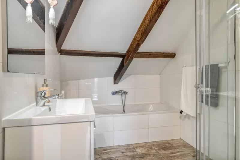 Dubbel bovenhuis Den Haag Leyenburg 96m2 2 slaapkamers