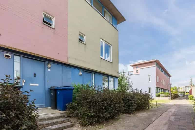 Huis te koop Almere: Ruime hoekwoning 3 slaapkamers, tuin, dakterras