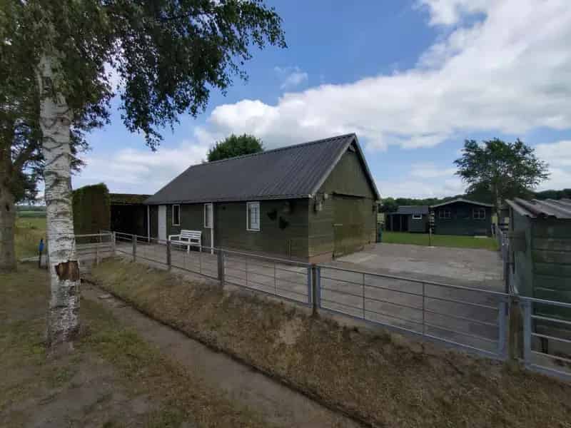Agrarische grond Staphorst 8830m2 Hobbydieren Schuur