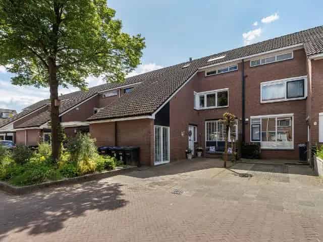 5 Slaapkamers Ruime Eengezinswoning Dordrecht