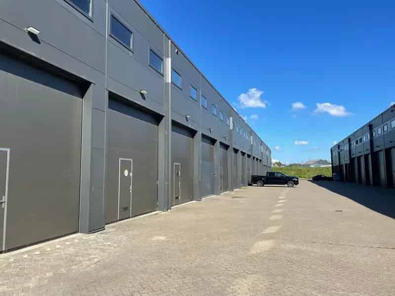 Bedrijfshal te koop Aalsmeer 1087m2 Opslag Verzending Kantoor