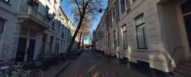 Hertogstraat 6: Centrumwoning nabij station en park