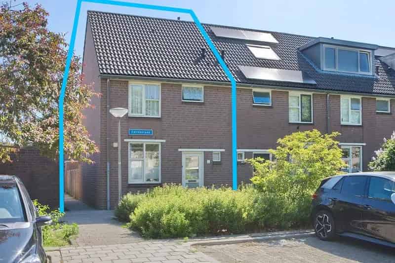 Ruime 5-kamer Hoekwoning te Koop in Tanthof-West