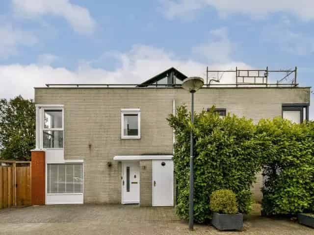 Ruime Hoekwoning Geuzenveld 4 Slaapkamers Tuin Dakterras Parkeergelegenheid