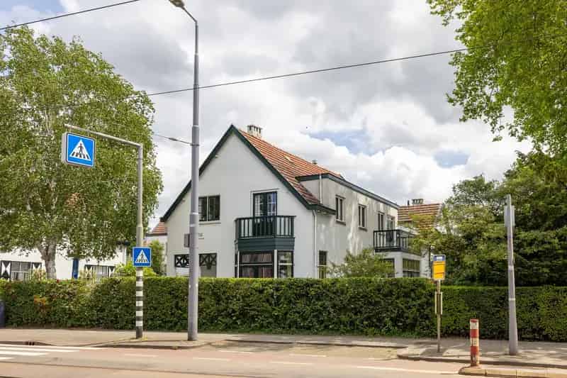 Huis te koop Rotterdam Hillegersberg: Villa aan Bergse Plas