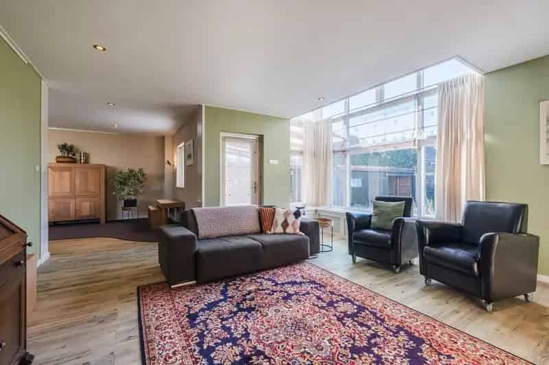 Vrijstaande woning Heeswijk-Dinther 4 slaapkamers grote tuin