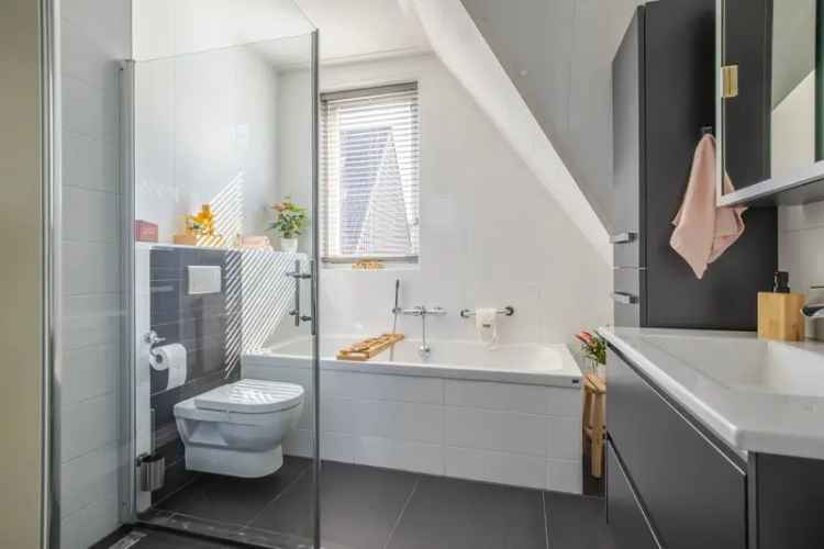 Huis te koop Zevenaar: Luxe Hoekwoning met 4 slaapkamers en A++ label