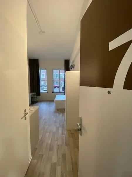 Studio's te huur Ritsumastraat