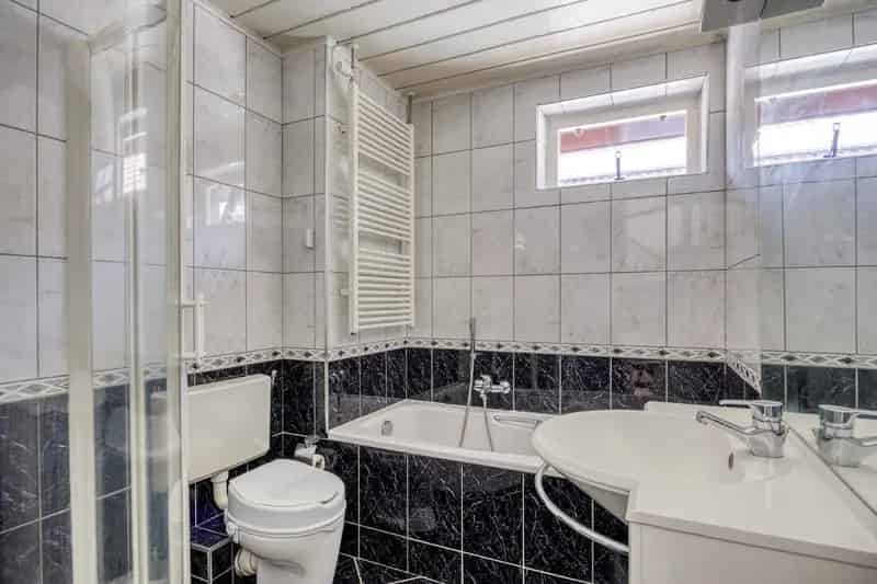 Ruime 6 Kamer Chaletwoning te Koop