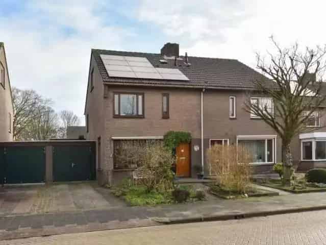 Ruime 2-onder-1-kapwoning Hoorn