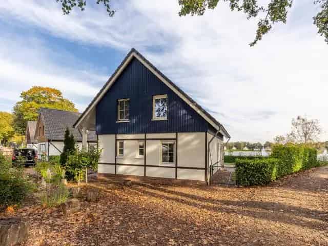Luxe Recreatiebungalow 12 Personen Landgoed Hommelheide