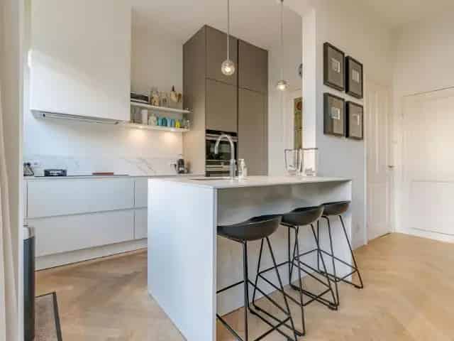 Herenhuis Den Haag Kanaalweg 208m2 tuin 100m2