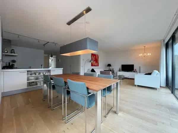 Appartement Nijmegen: 3-kamer appartement met parkeerplek en balkon