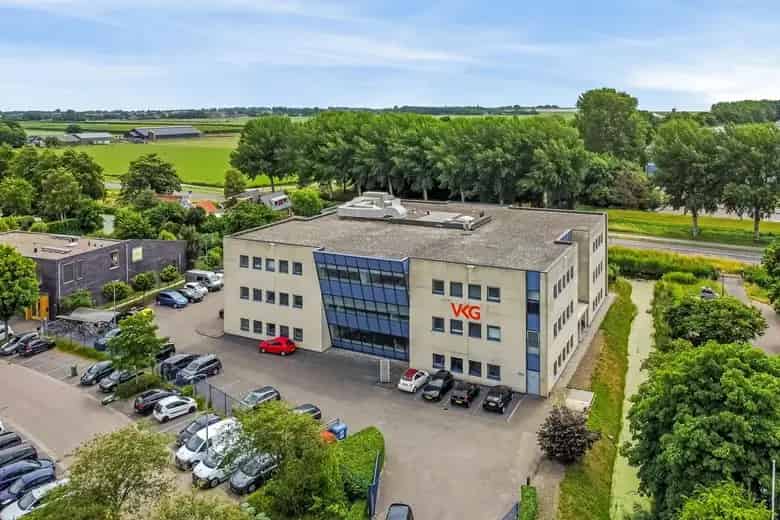 3.355 m2 kantoorruimte te koop in Hoorn