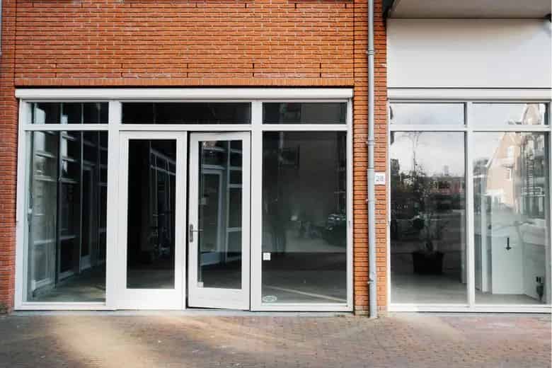 135 m2 Winkelruimte te Huur Castricum - Modern en Centraal