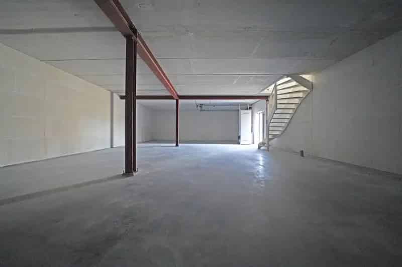 Bedrijfshal Almere te Koop 319m²