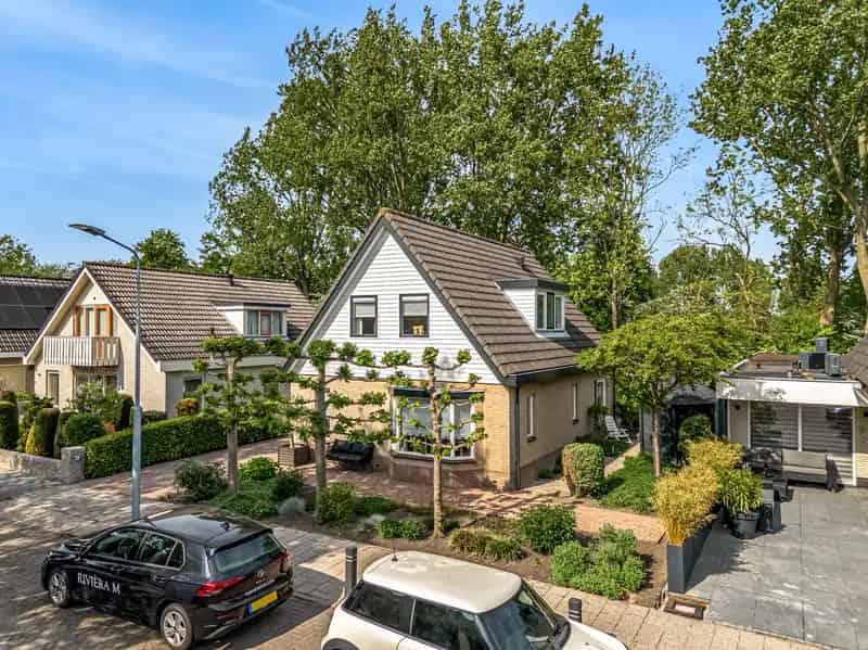Huis te koop: Jacob Obrechtlaan 42 2132 KV Hoofddorp 