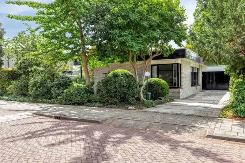 Bungalow te koop Van Maerlantpark Capelle aan den IJssel