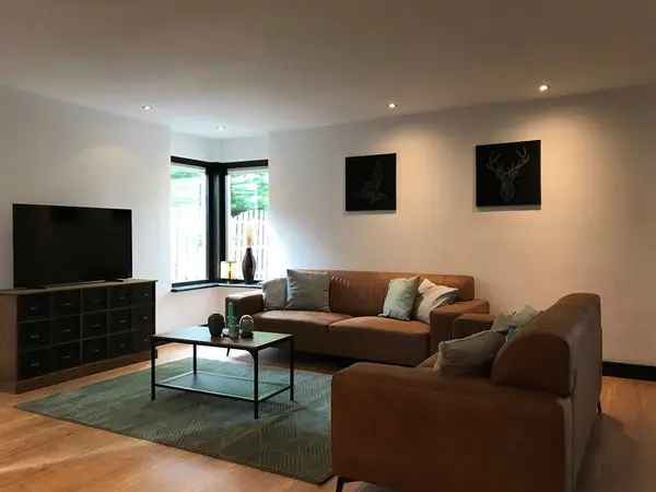 Gerenoveerde 5 Slaapkamer Eengezinswoning Hoofddorp