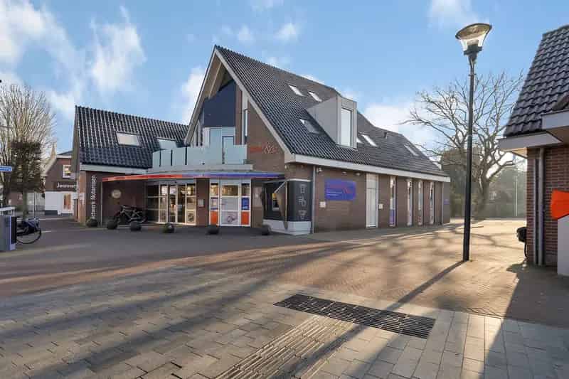Bedrijfshal te Huur Hellendoorn 135m2 Dienstverlening Kantoor Detailhandel