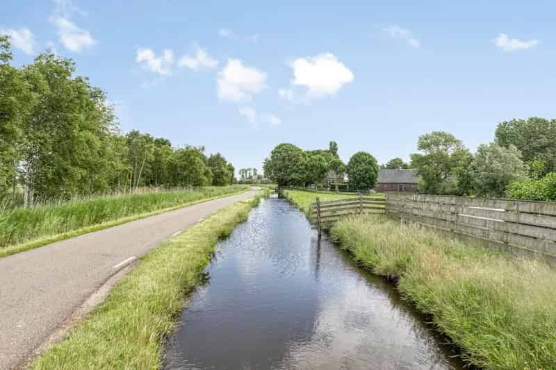 Huis te koop Amsterdam Broekergouw: Rust, Ruimte en Natuur nabij Stad