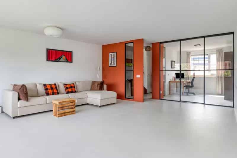 Moderne Drive-in Woning te Koop in 's-Gravenland