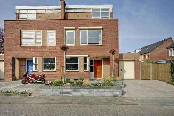 Luxe 2-onder-1-kapwoning Oud IJsselmonde 141m²