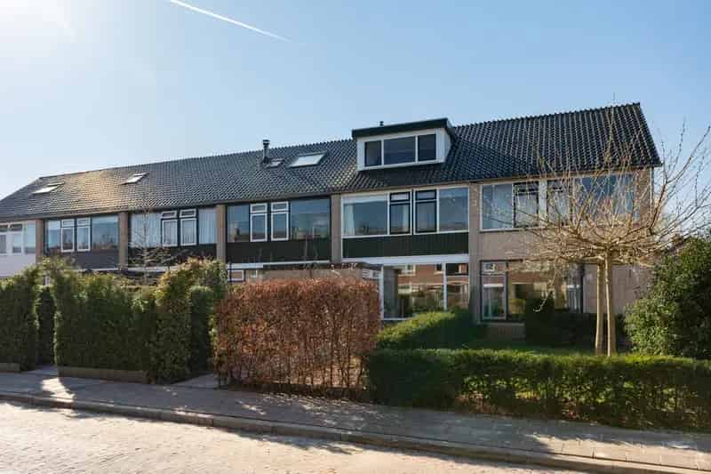 Huis te koop Putten: Instapklare woning met 3 slaapkamers en 8 zonnepanelen