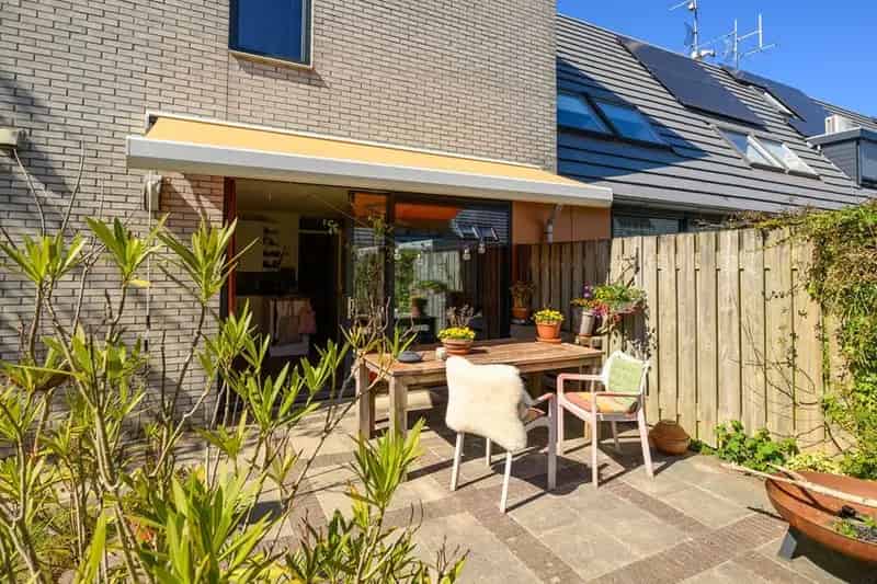 Ruime Familiewoning Leidschenveen 4 slaapkamers Grote Tuin Dakterras Garage