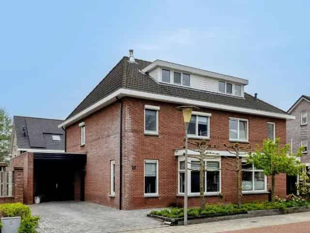 Moderne Tweekapper Oosterholt Noord 5 slaapkamers Tuin