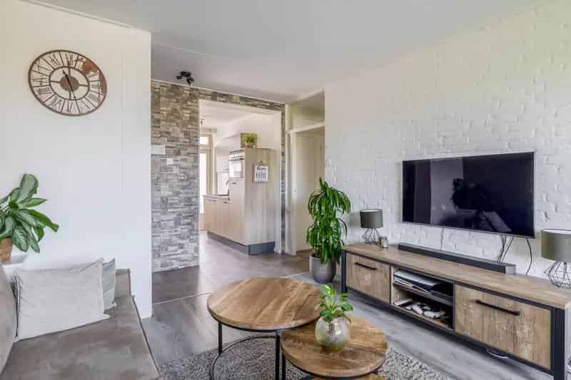 Appartement te koop Pijnacker 3 kamers balkon nieuwe keuken badkamer