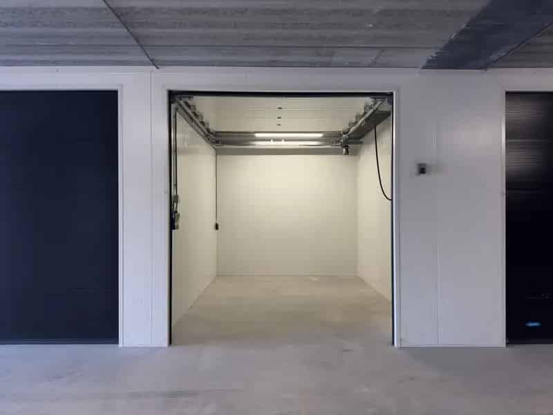 Garagebox te Koop Berkel en Rodenrijs 18m2 Beveiligd Opslag