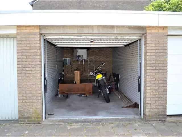 Garagebox te Huur Ridderkerk - Ruime Opslag voor Auto, Boot of Motor