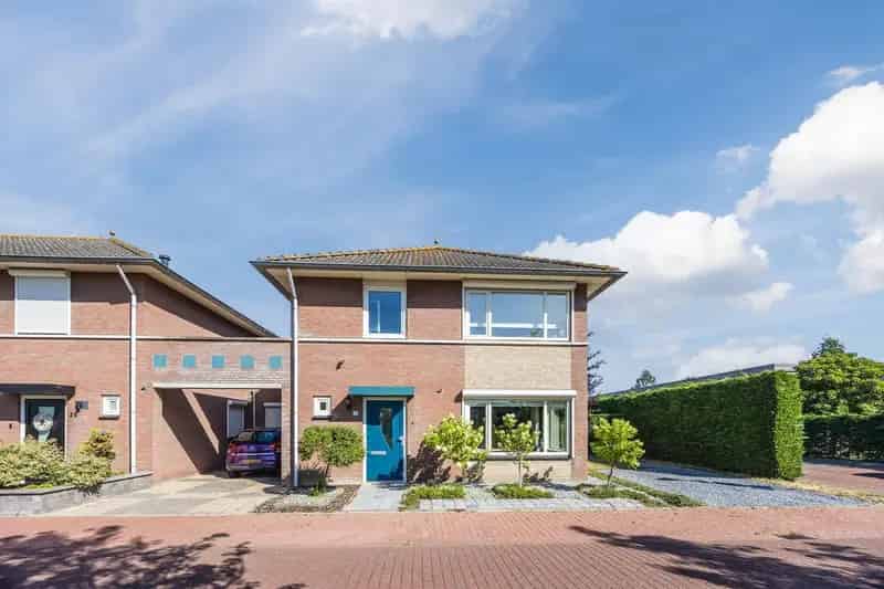 Ruime Halfvrijstaande Woning Terneuzen 3 Slaapkamers Grote Tuin