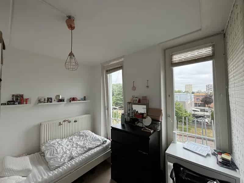 Ruime Kamer Amsterdam Nieuw West Nabij Tram 1 17