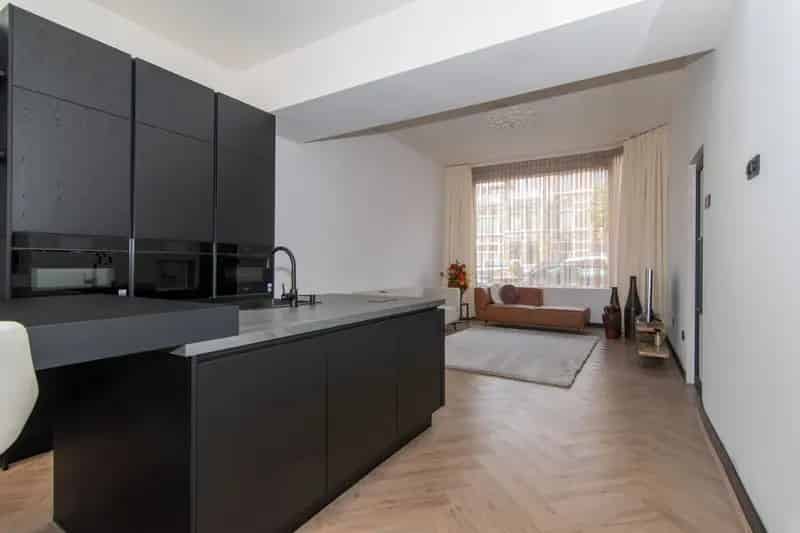 Vijfkamer benedenwoning Den Haag 153m² gerenoveerd