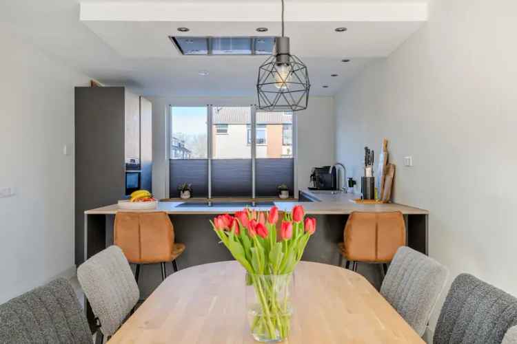 Moderne Uitgebouwde woning Bunschoten-Spakenburg 4 slaapkamers Energielabel A