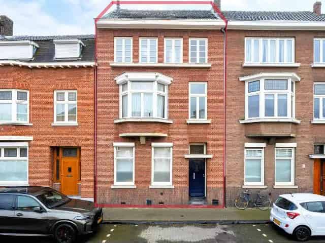 Statig Herenhuis Wyck Maastricht 5 slaapkamers 3 badkamers