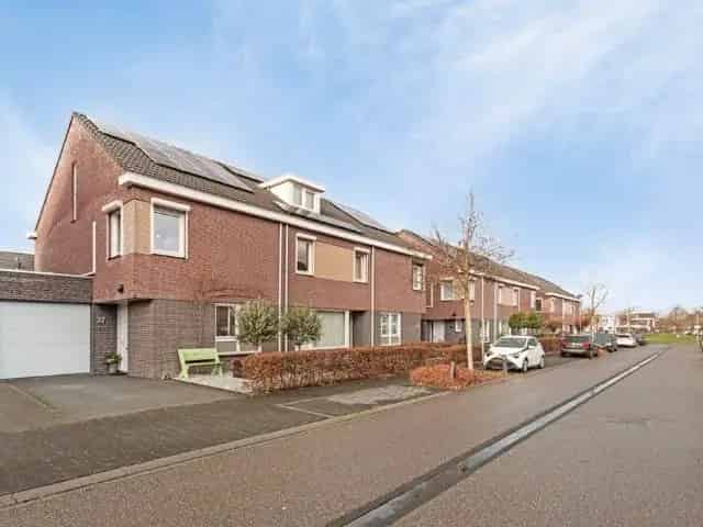 Instapklare woning Eijsden 4 slaapkamers garage tuin 2015