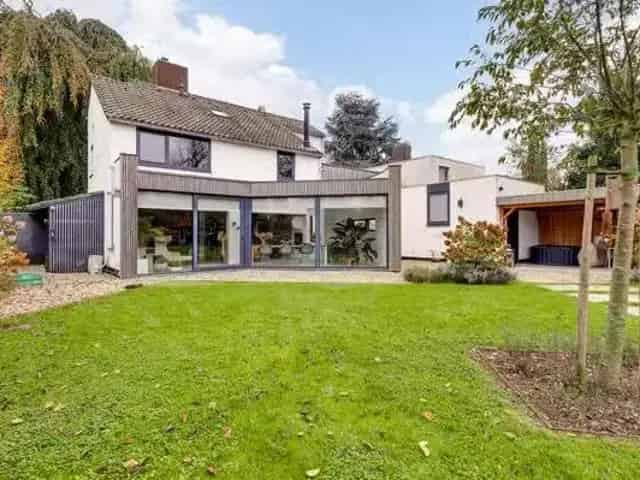 Huis te koop Maastricht 130m
				2 3 slaapkamers