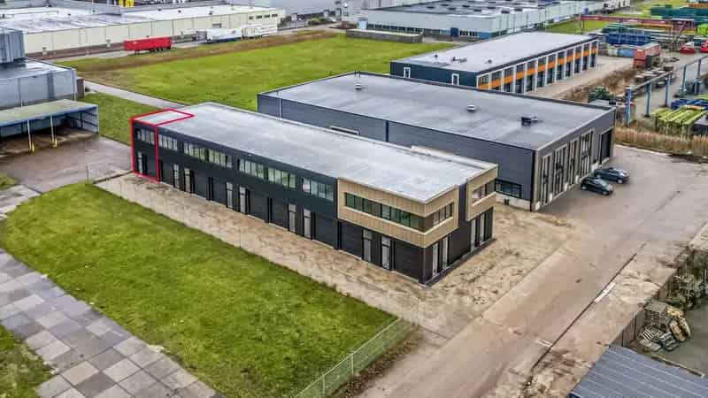 Bedrijfshal Veenendaal | Zoek bedrijfshallen te koop: De Smalle Zijde 5-9 3903 LL Veenendaal 