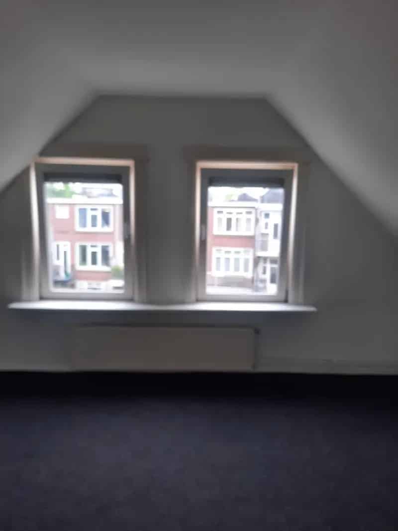 Ruime kamer 25m2 te huur Nabij OV en winkels