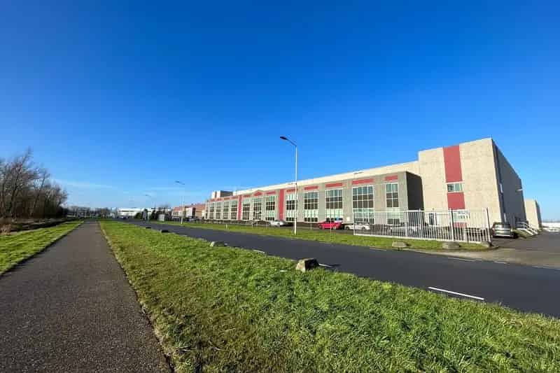 Bedrijfshal te Huur Zevenbergen 14285m2