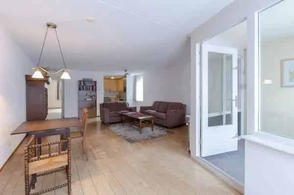 Ruim 4-kamerappartement Aalst met parkeerplaats en loggia